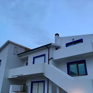  Bed & Breakfast Bentuemari